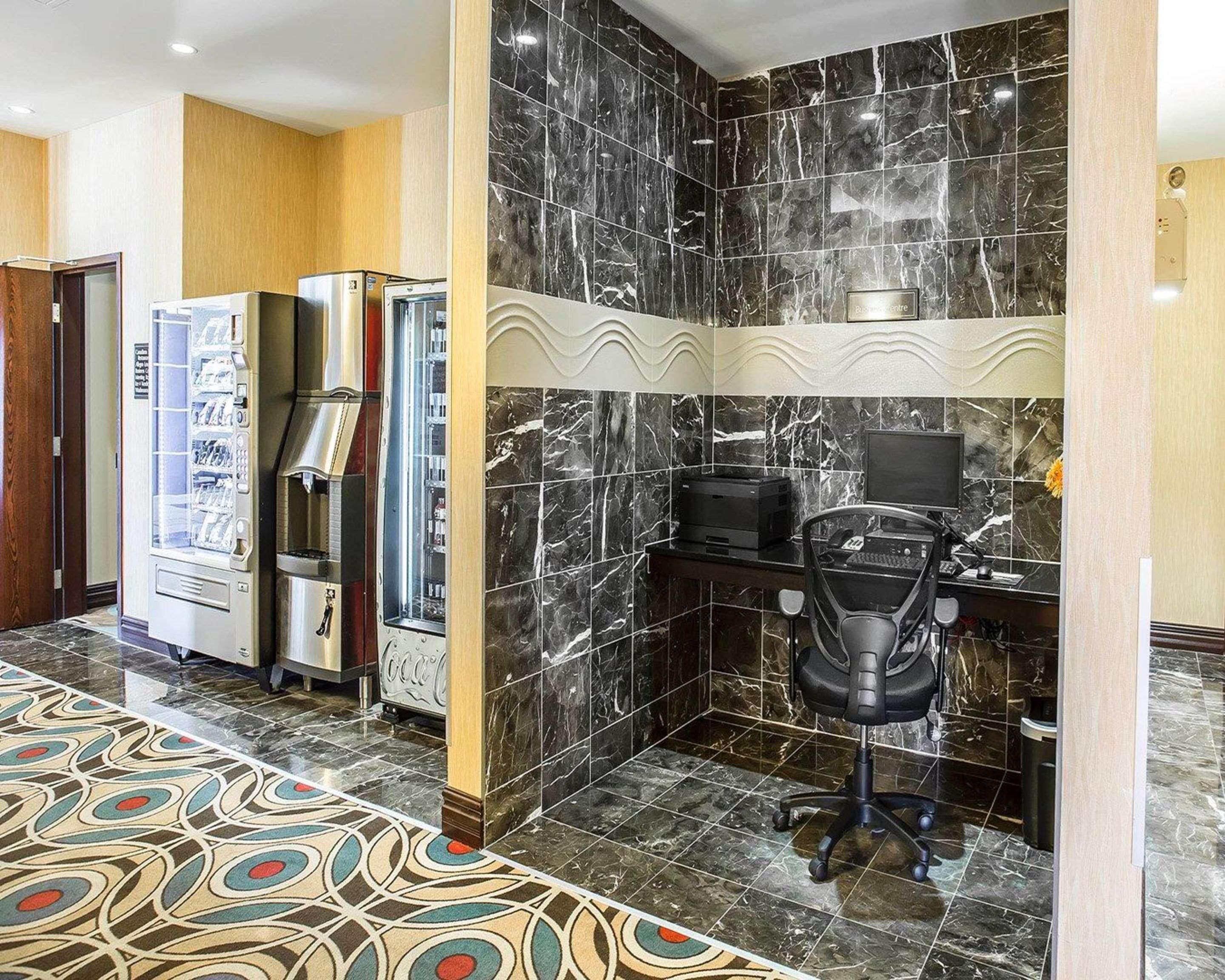 Timberlea Comfort Hotel Bayer'S Lake מראה חיצוני תמונה