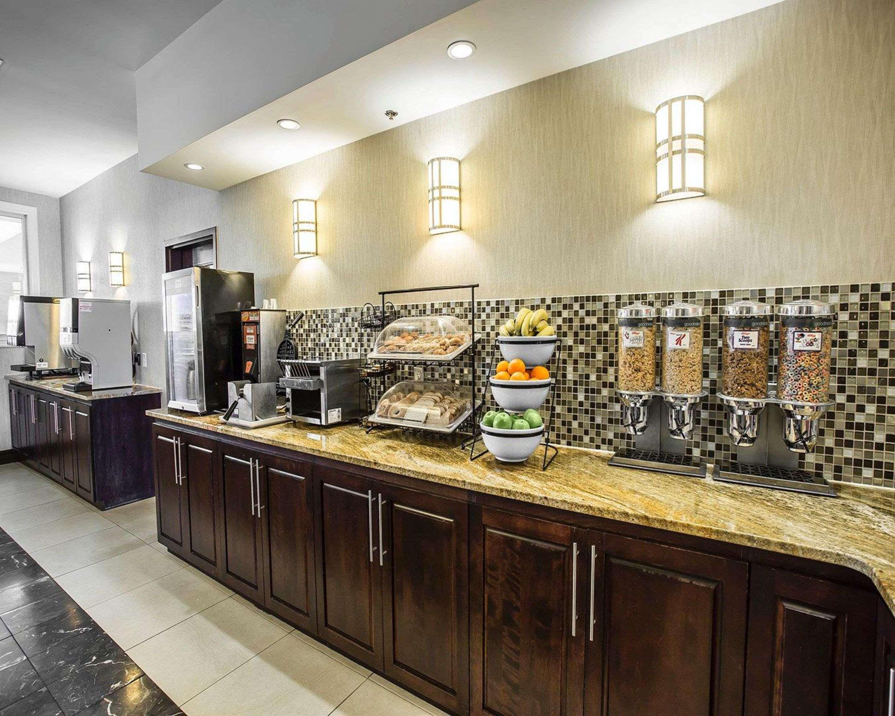 Timberlea Comfort Hotel Bayer'S Lake מראה חיצוני תמונה