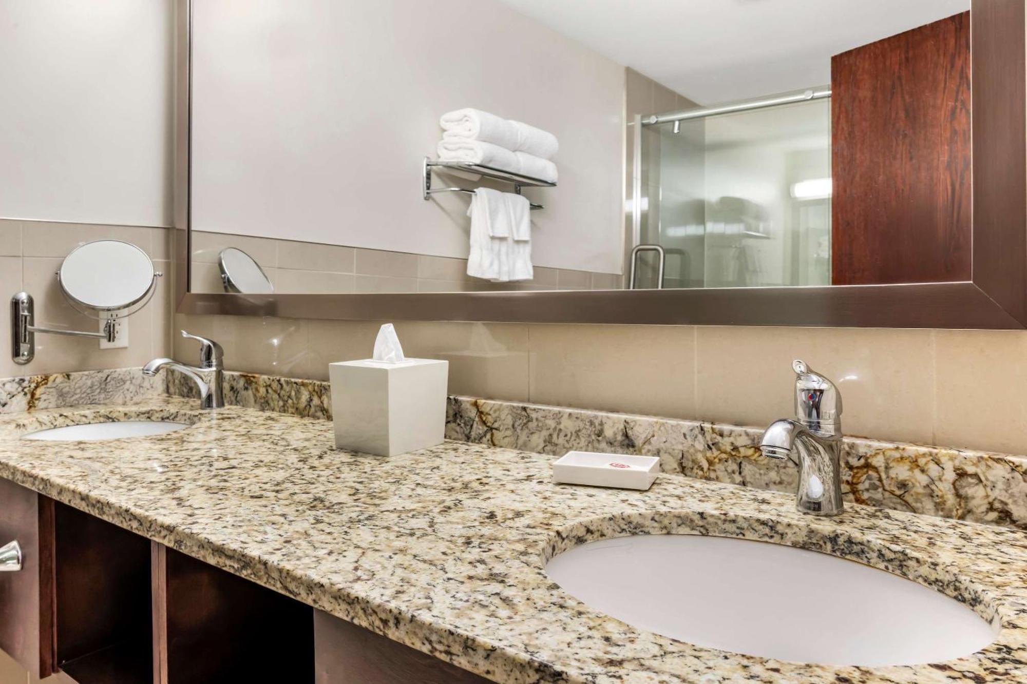Timberlea Comfort Hotel Bayer'S Lake מראה חיצוני תמונה