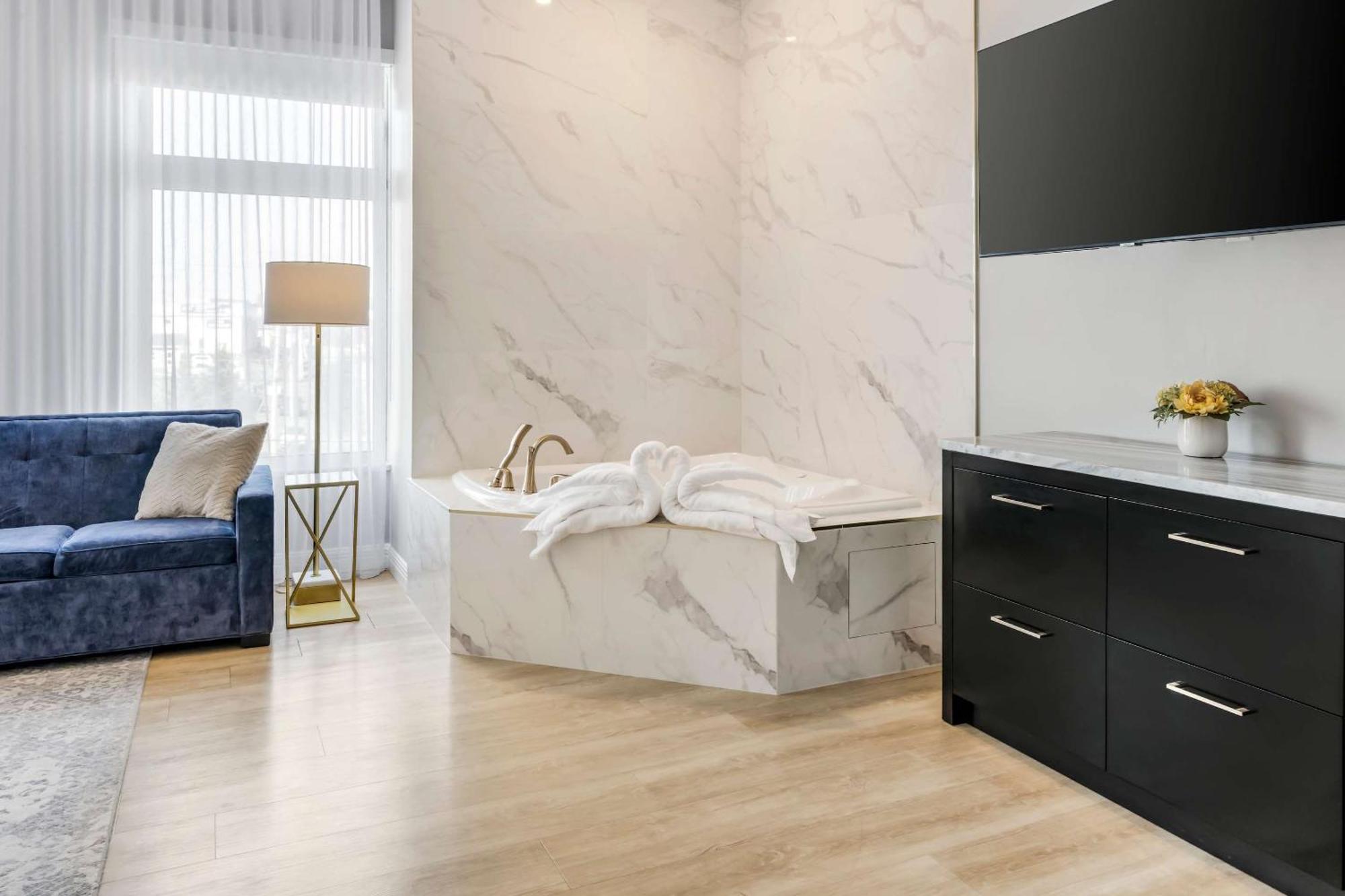 Timberlea Comfort Hotel Bayer'S Lake מראה חיצוני תמונה